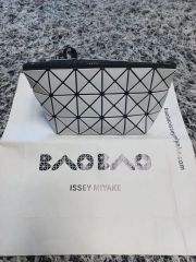 入手困難】BAOBAO ISSEY MIYAKE ボディバッグ ウエストポーチ - メルカリ