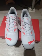 ボックス新品 PUMA プーマ サッカーシューズ 240