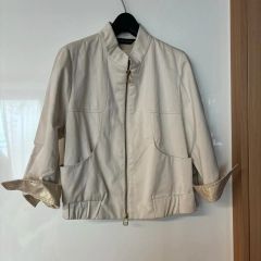 完売品 CADUNE ノーカラー バルーン袖 ポンチョ ジャケット ベージュ M