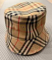 新品未使用】BURBERRYバーバリー 帽子（2-3y） - メルカリ