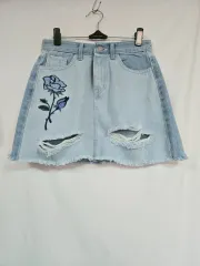 バラ刺繍デニムスカート(新品)
