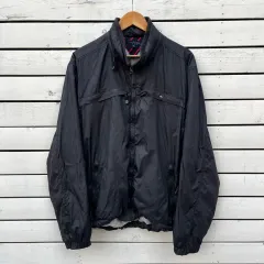 Tommy Hilfiger トミーヒルフィガー ウィンドブレーカー