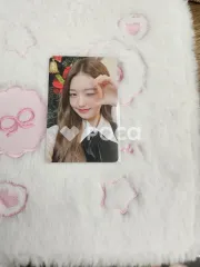 IVE THE FIRST FAN CONCERT The Prom Queens RANDOM PHOTOCARD PACK
