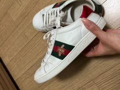 グッチ スニーカー エンブロイダリー ビー ローカット ホワイト 28cm
