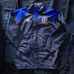 【美品】 マンチェスター・シティ アンブロ ナイロンジャケット XL 激レア 美品】 マンチェスター・シティ アンブロ ナイロンジャケット XL 激