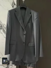 オーダーメイドスーツ