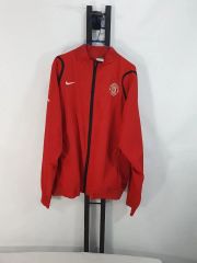 NIKE マンチェスターユナイテッド　トラックジャケット　ウィンドブレイカー NIKE マンチェスターユナイテッド ウィンド トラックジャケット ウェア