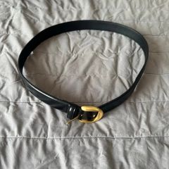 さくらんぼ 様専用⭐️must de Cartier Cバックルレザーベルト