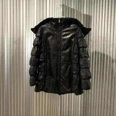 miumiu レザー パファージャケットのサムネイル
