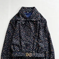 昭和レトロ 小花柄ネイビー ロングワンピース リボン襟＆細ベルト付き 長袖 フレアシルエット