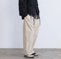 パブリックトウキョウ PUBLIC CHINOS バレルレッグイージー ホワイト