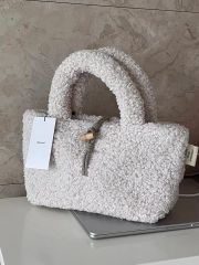 新品未使用】 川上桃子 SIMYON もこもこバッグ M グレージュ - メルカリ