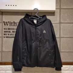 美品NIKE ACG ナイキ エーシージー シンダーコーン フーディ