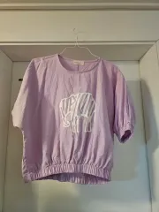 ライトパープルシャツ