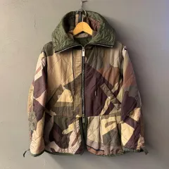 サカイ x カウズ キルト ジャケット カモフラ (1) 21fwのサムネイル