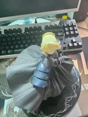 FATEシリーズ 흑화 세이버 フィギュア 出品