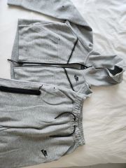 廃盤】早い者勝ちNIKE テックフリース パーカー drip us uk赤タグ