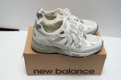 ニューバランス 991のサムネイル