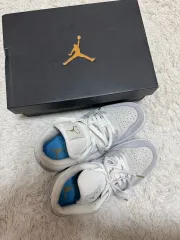 ジョーダン 1 ロー パリ 250 ジョーダン シューズのサムネイル