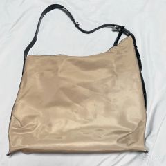 新品未使用 タグ付きunjour unsac ショルダーバッグ/フラップ付き 
