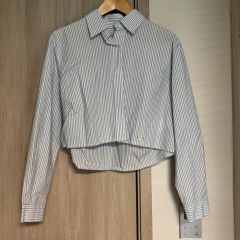 neith tokyo グレー クロップドシャツ - メルカリ