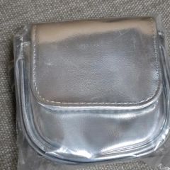 アイビーグレイ特別仕様】HERZ マチ付きポーチ Sサイズ【新品、未使用