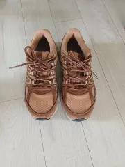 SALOMON スニーカーのサムネイル
