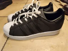 アディダス SUPERSTAR
