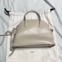 新品未使用】WILLFULLY シリンダーリアルレザーバッグ ストーン - メルカリ