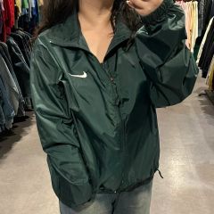 新品 NIKE ナイキ ナイロンジャケット グリーン 渋谷龍太 着用モデル S