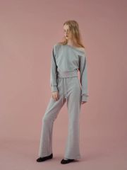 ZARA タグ付き新品 ソフト Vネック スウェットシャツ - メルカリ