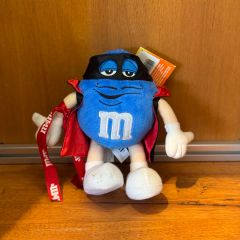 m&m's ぬいぐるみ キーホルダー イースター レッド - メルカリ