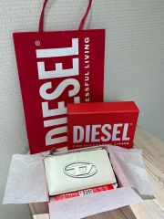 DIESEL キーホルダー ミニハンドバッグ型 バッグチャーム ホワイト