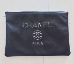 新品未使用シャネルchanelドーヴィル シルバースタッズレザークラッチ 