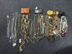 慧*プ様 遺品整理アクセサリーまとめ売り - メルカリ
