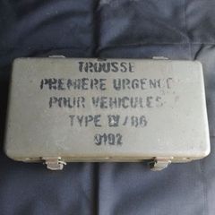美品】フランス軍 メディカルボックス 車両用緊急キットボックス IV/93