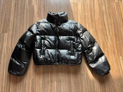 コ*バ様 ☆MONCLER 黒 フード付きダウンジャケットレディース3サイズ 