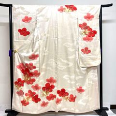 振袖 生成り豪華刺繍 紋意匠 駒刺繍 花柄 共八掛 正絹 華やか - メルカリ