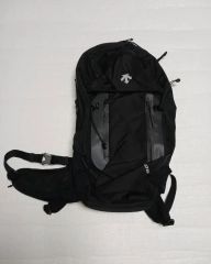 メンズ 極美品DESCENTE ALLTERRAIN エアロストリームバックパック18ℓ