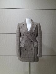 再入荷☆特大スクエアマントンsoleá☆アイボリー - メルカリ