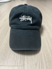 人気✨】 ステューシー ブラック デニム 刺繍ロゴ ベースボール