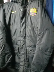 NIKE ナイキ FC バルセロナ ダウン アウター ブラック xs (実物画像あり 実際サイズ 90-95)