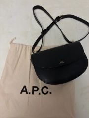 【A.P.C.】アーペーセー 美品 ella mini ショルダーバッグ A.P.C. - Ella Mini Bag | HBX