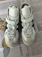 オニツカタイガー 白黒 スニーカーのサムネイル