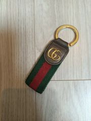 GUCCI グッチシェリーラインキーホルダー - メルカリ