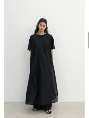 新品タグ付】【2割引 】weakend ワッシャークリンクルドレスSサイズ 