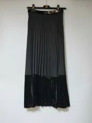 50万9千円 SANDRO ベルト装飾 ツアーベルベット プリーツ スカートのサムネイル