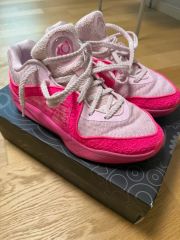Nike KD 18バスケットシューズ ピンク - メルカリ
