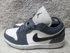 245 NIKE エアジョーダン1 ロー DARK GREY スニーカー