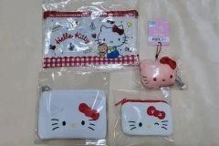 サンリオ❣️激レア ハローキティ キルト マスコット ポーチ ミラー